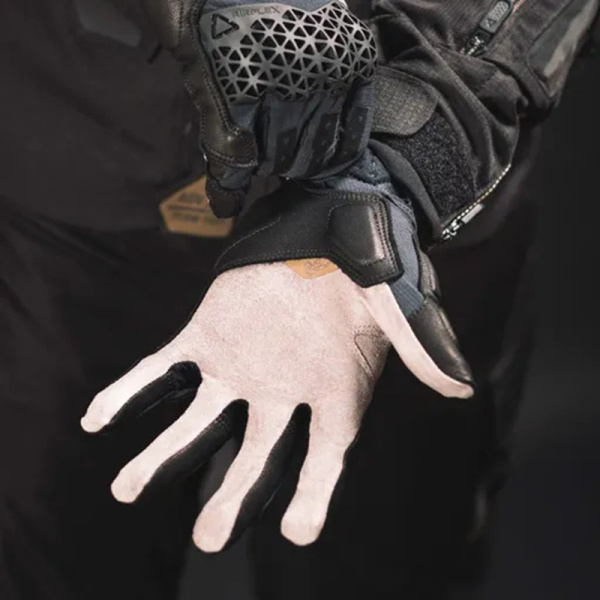 Leatt Перчатки ADV X-Flow 7.5 Short Stealth 2024